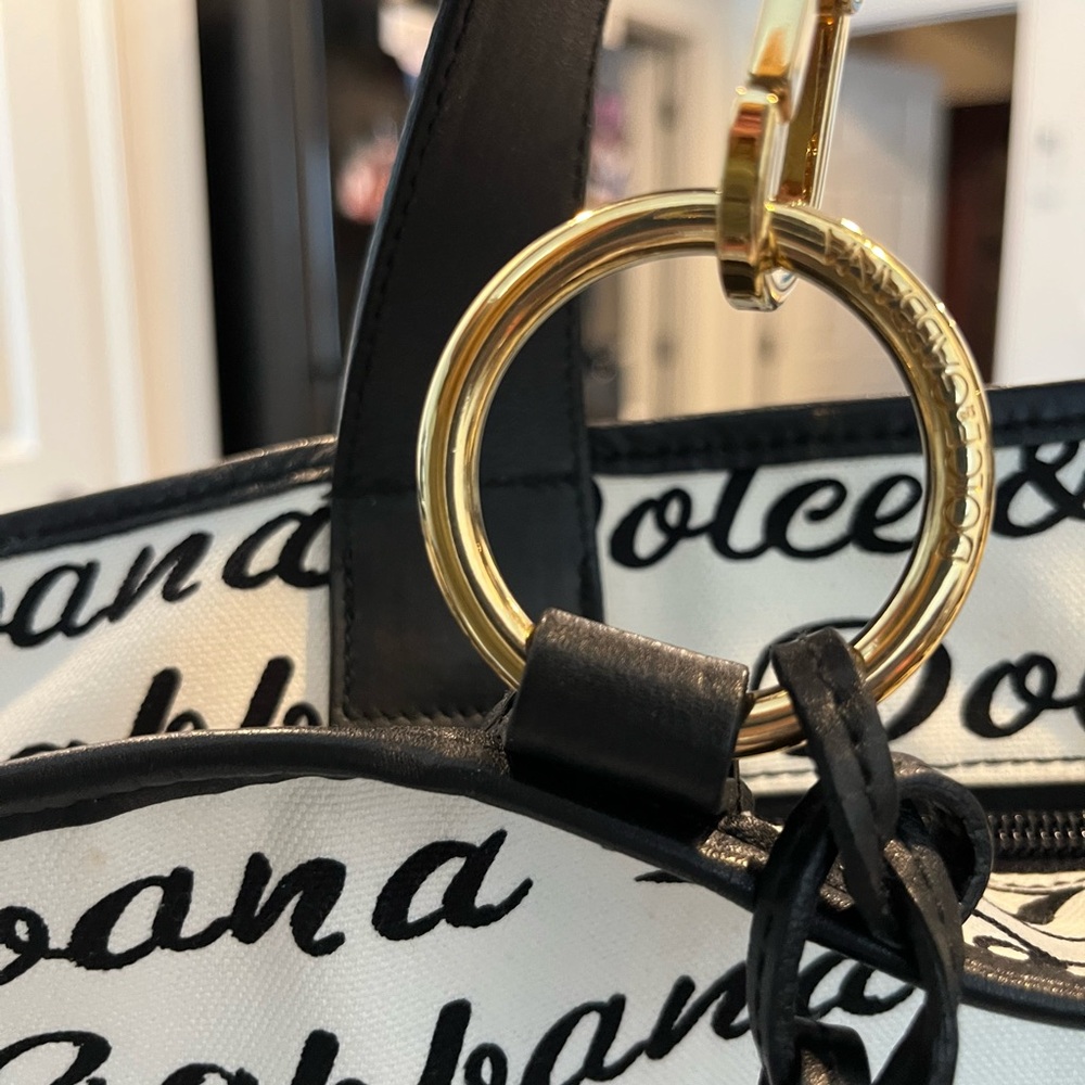 Dolce & Gabbana Script Logo Tote in Black and White - Picture 5 of 16